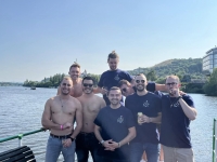 Überraschungs-XXL-Strip auf dem Boot